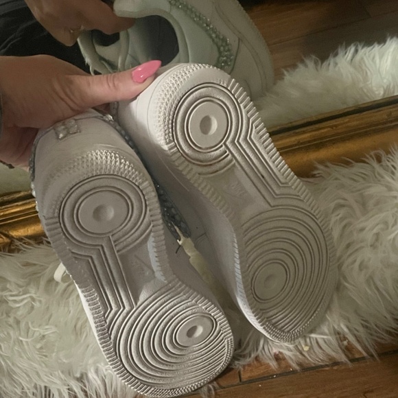 ( HOT hot SALE ) Nike white air forces With bling (LIKE NEW) - Picture 3 of 4
